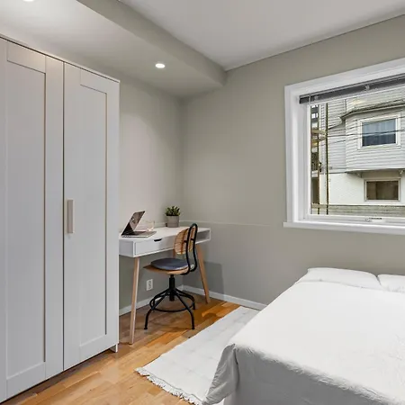 Bright 3-bedroom Near Center * Bergen